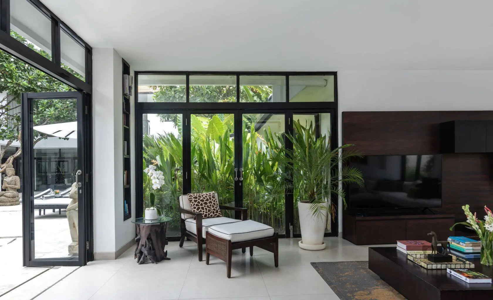 Book Villa Anaya Manis: Pool Villa with Private Chef in Seminyak — image 12