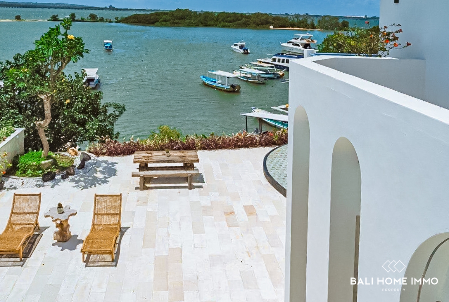 WATERFRONT 4 BEDROOMS VILLA FOR YEARLY RENTAL IN BENOA — image 17