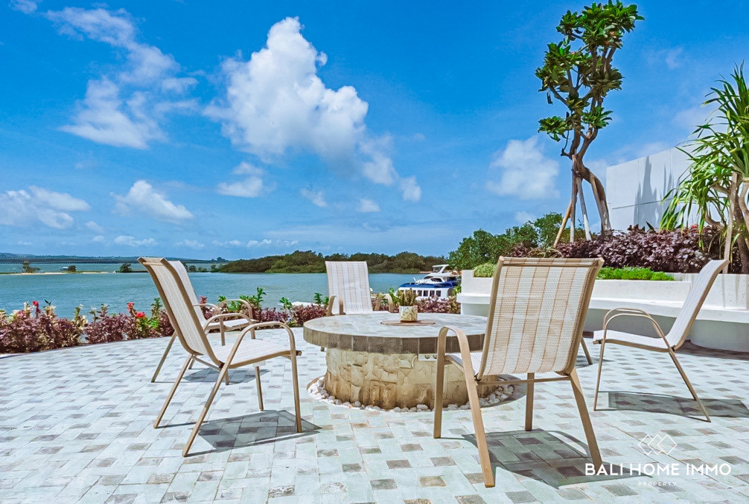 WATERFRONT 4 BEDROOMS VILLA FOR YEARLY RENTAL IN BENOA — image 15