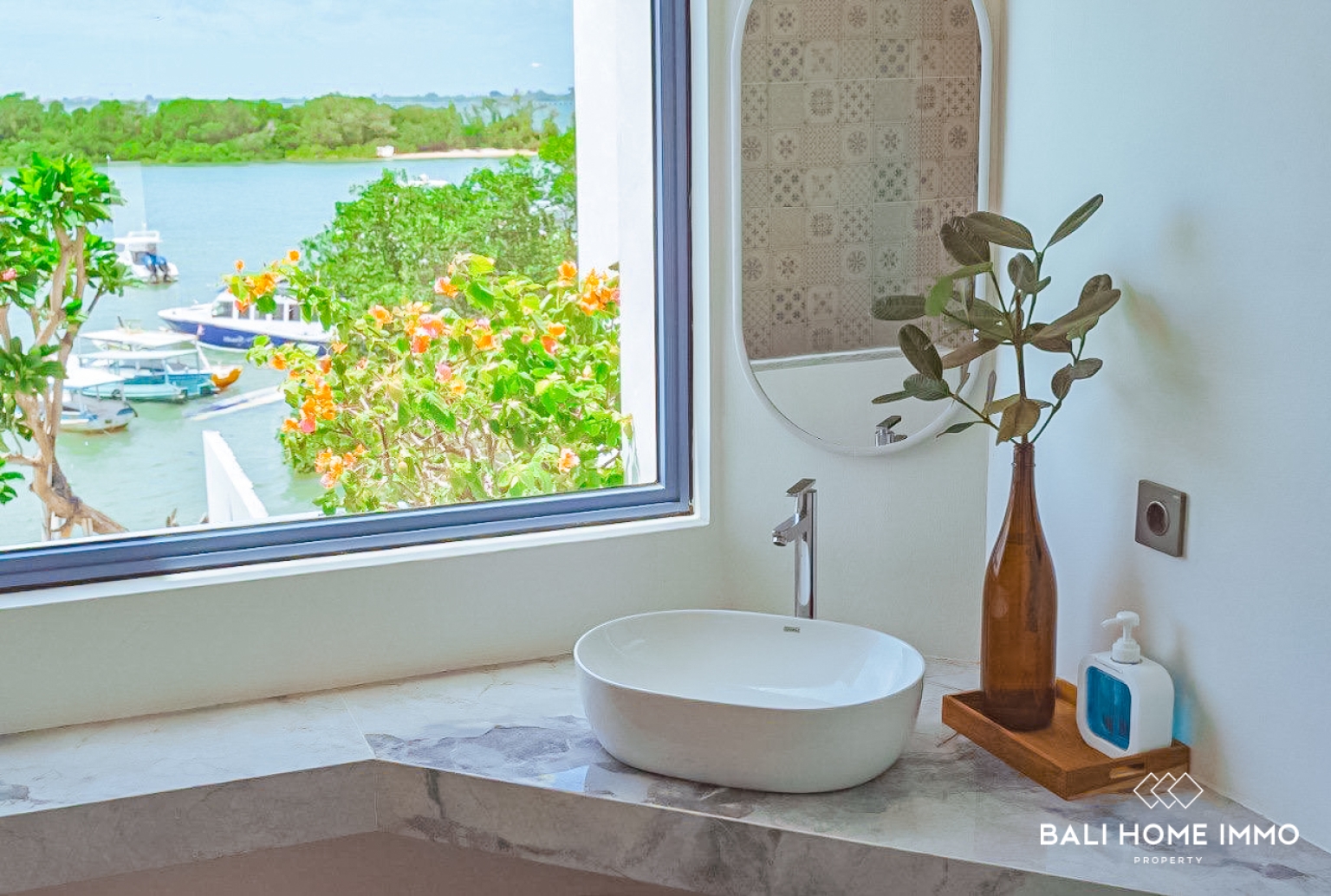WATERFRONT 4 BEDROOMS VILLA FOR YEARLY RENTAL IN BENOA — image 14