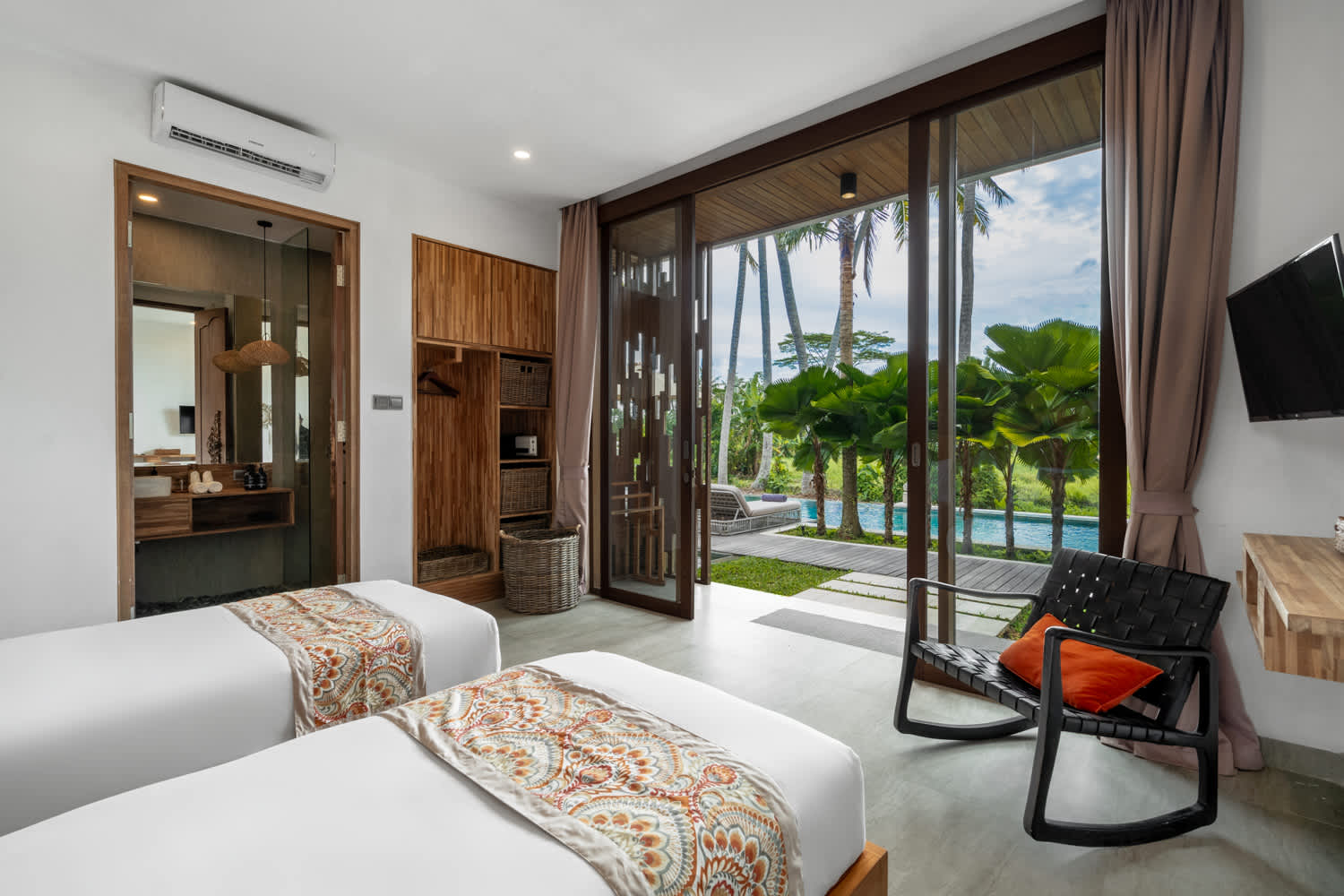 Rice-Field Villa Badamari · 4BR · Ubud — 4BR Villa Rental in Ubud — image 7