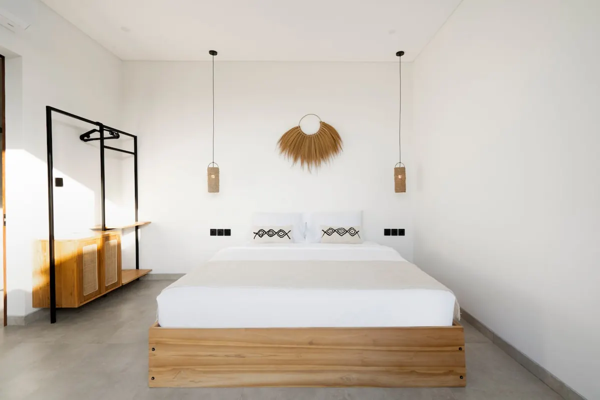 5 BR Tropical-Modern Courtyard Villa Canggu — 5BR Villa Rental in Canggu — image 13