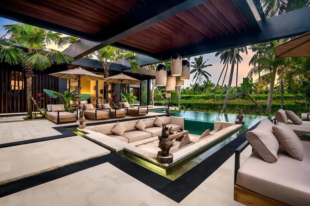 5 BR Tropical-Modern Courtyard Retreat Ubud — 5BR Villa Rental in Ubud
