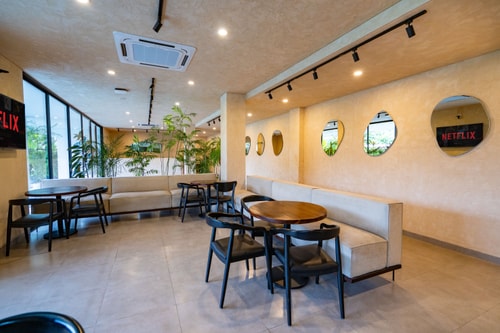 SB 303 - 1BR Pool Suite, Near Batu Belig Beach - Canggu, Bali — image 14