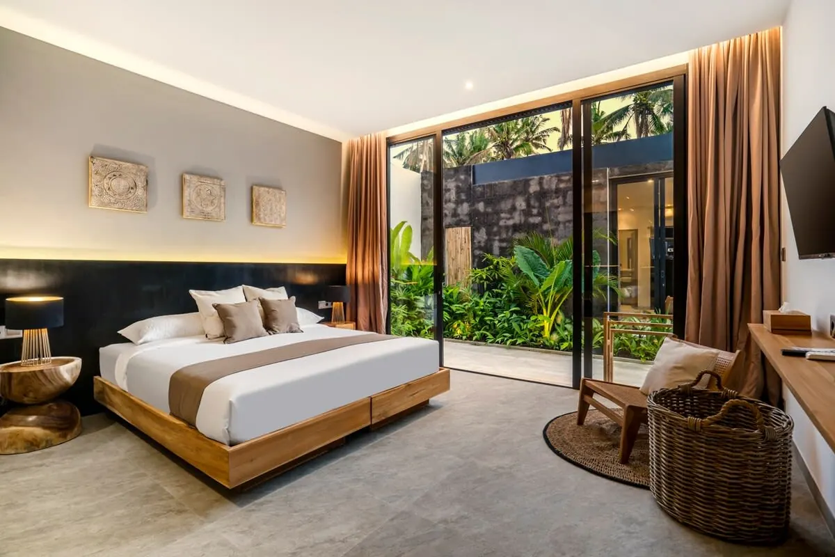 5 BR Tropical-Modern Courtyard Retreat Ubud — 5BR Villa Rental in Ubud — image 12