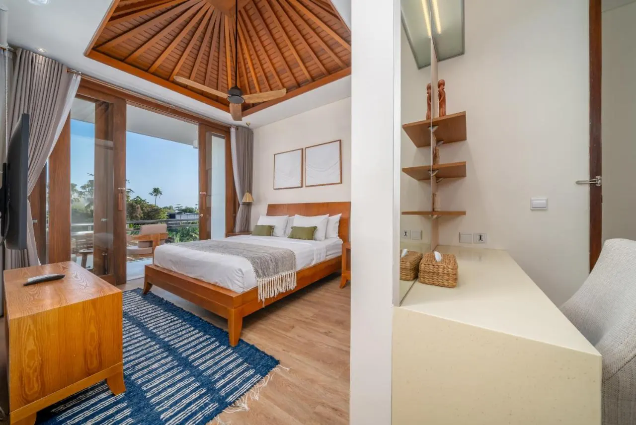 7 BR Tropical Garden Pavilion Villa Canggu — 7BR Villa Rental in Canggu — image 14