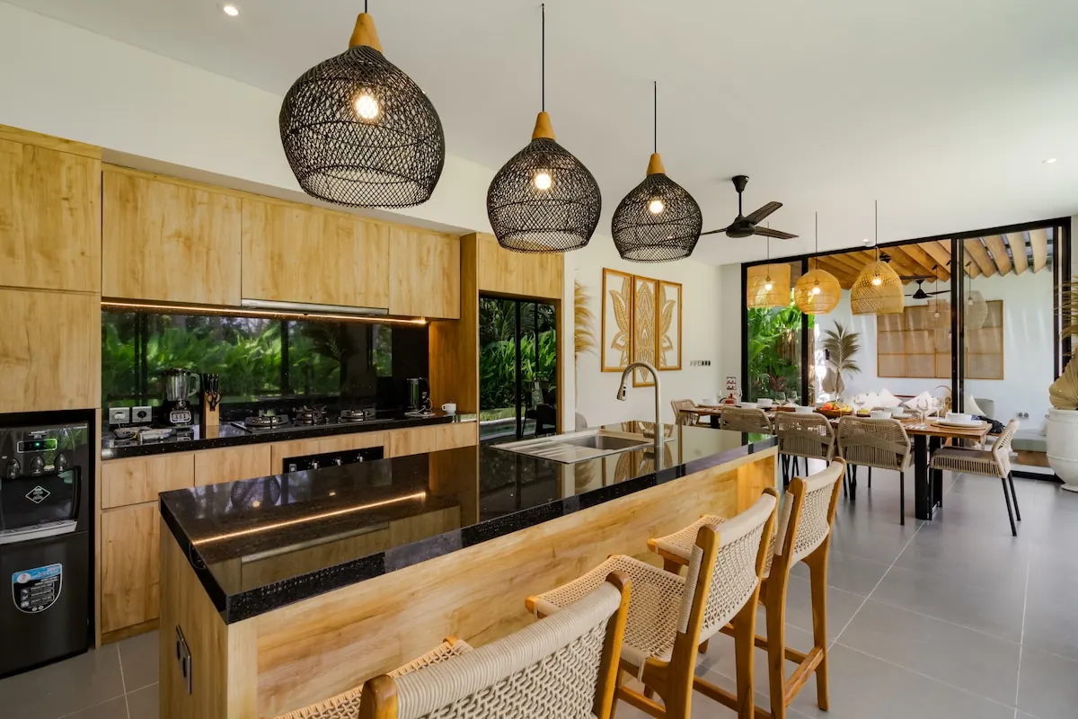 4 BR Jungle Infinity-Pool Villa Ubud — 4BR Villa Rental in Ubud — image 11
