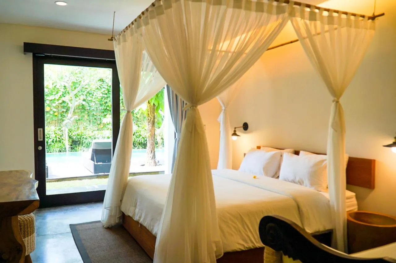 7 BR Tropical Garden Pool Villa Canggu — 7BR Villa Rental in Canggu — image 1