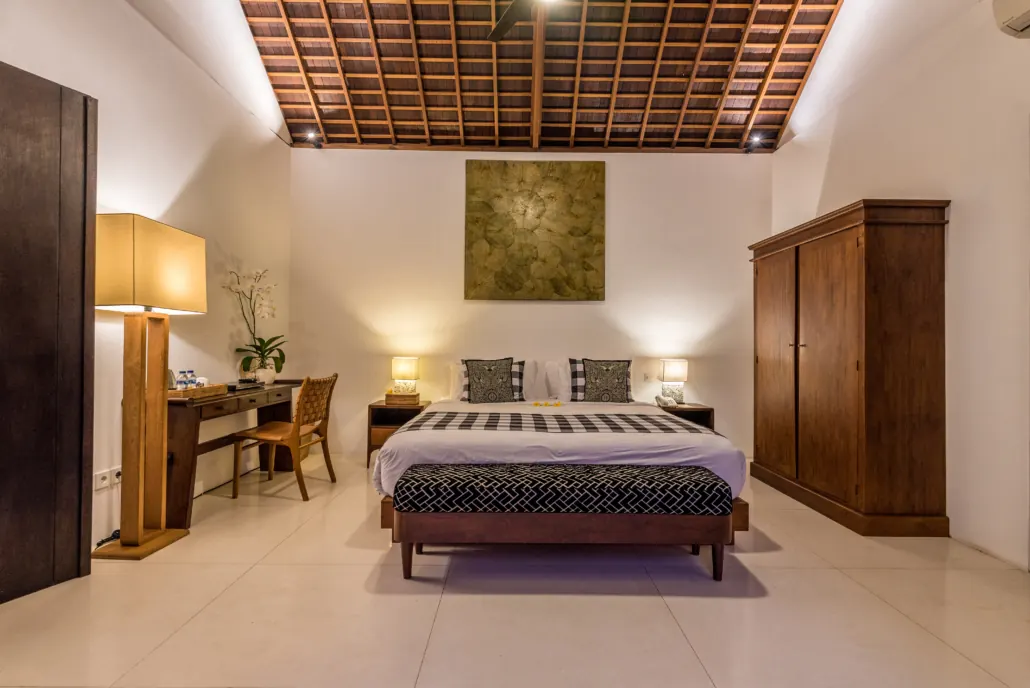 6 BR Architect-Designed Tropical Garden Villa Seminyak — 6BR Villa Rental in Seminyak — image 12