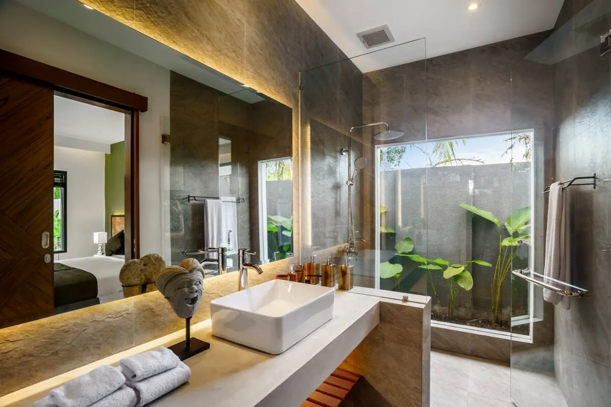 5 BR Designer Tropical Garden Villa Ubud — 5BR Villa Rental in Ubud — image 10