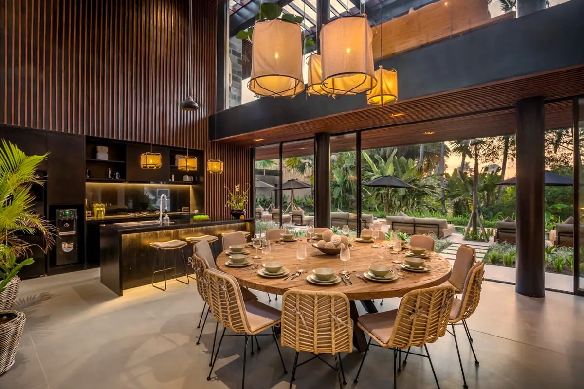 6 BR Tropical-Modern Jungle Villa Ubud — 6BR Villa Rental in Ubud — image 14