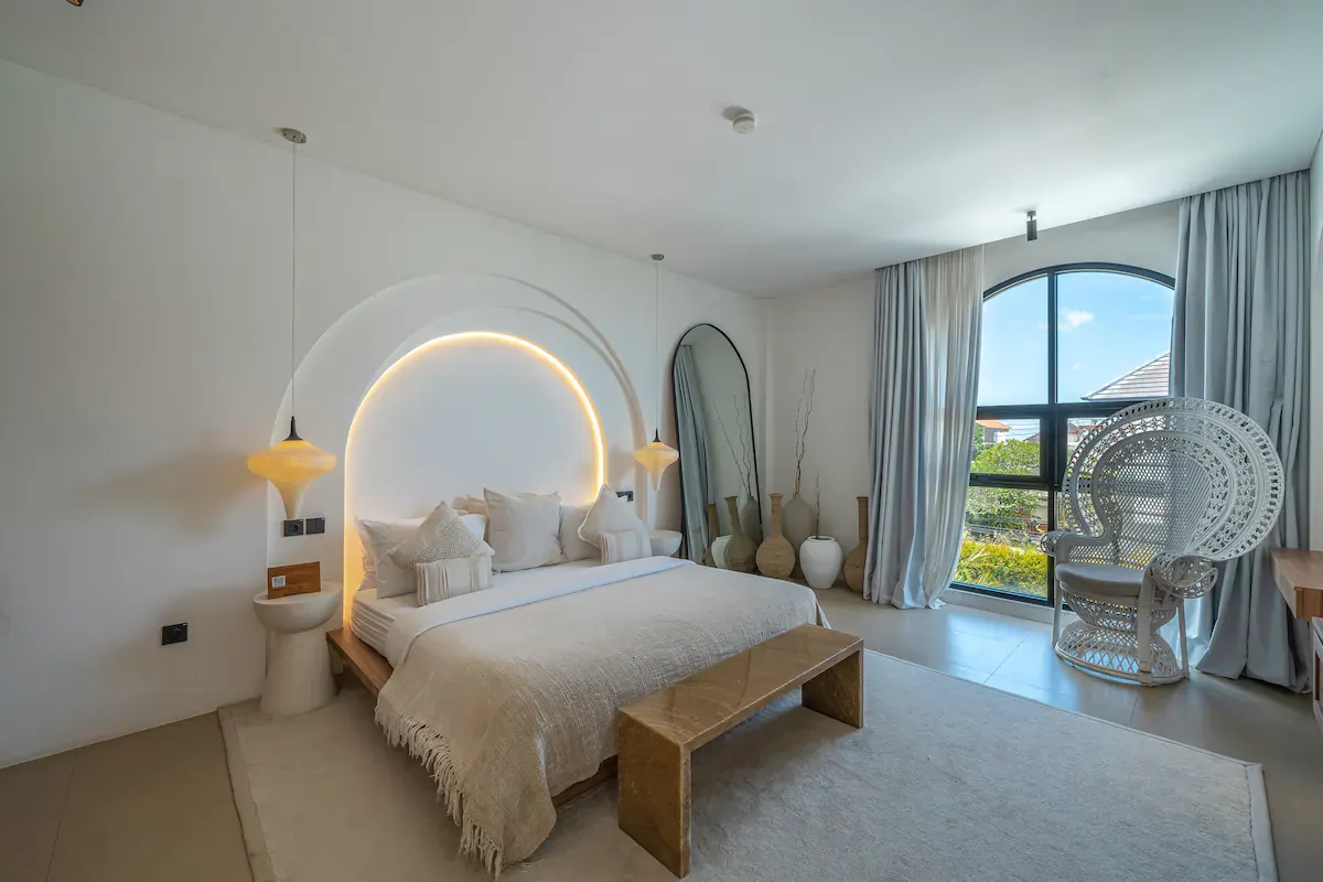 4 BR Designer Private Sanctuary Canggu — 4BR Villa Rental in Canggu — image 9
