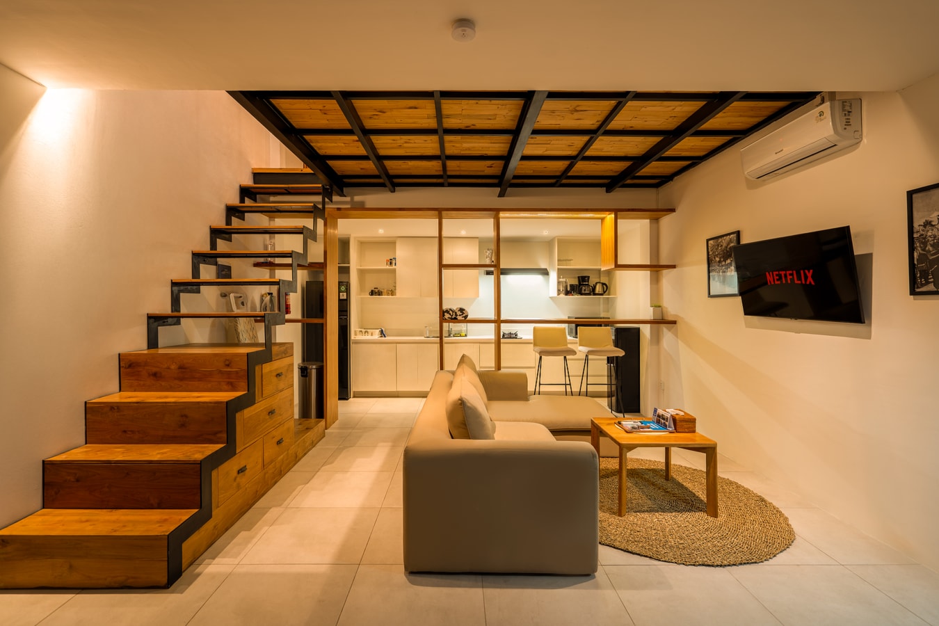 Stylish 1BR Apartment in Canggu | Balcony & Pool Access - Canggu, Bali — image 19