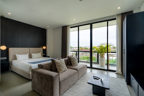 SB 412 - 1BR Suite with Balcony and Pool, Canggu - Canggu, Bali — image 12