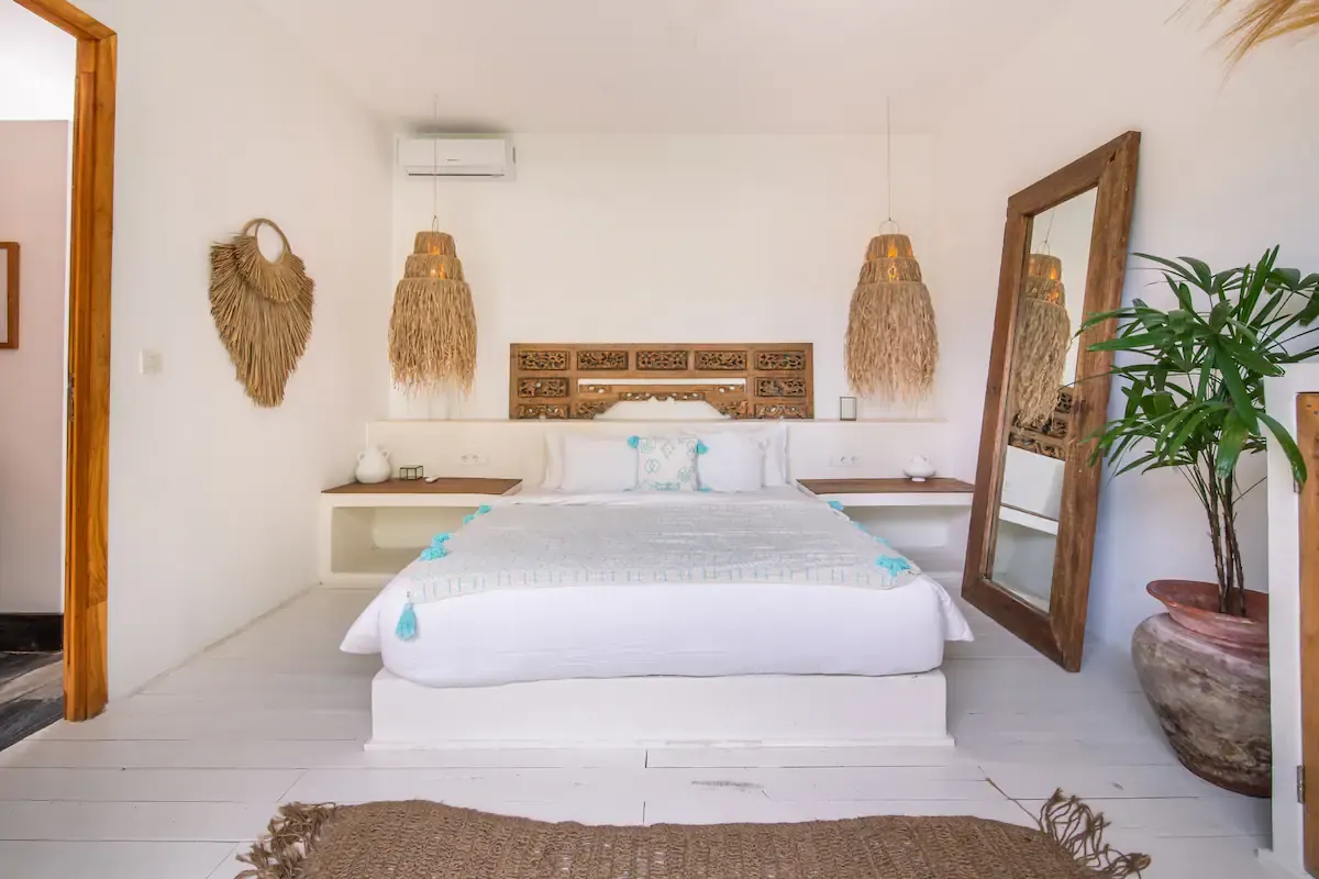 6 BR Group Open-Air Retreat Canggu — 6BR Villa Rental in Canggu — image 13