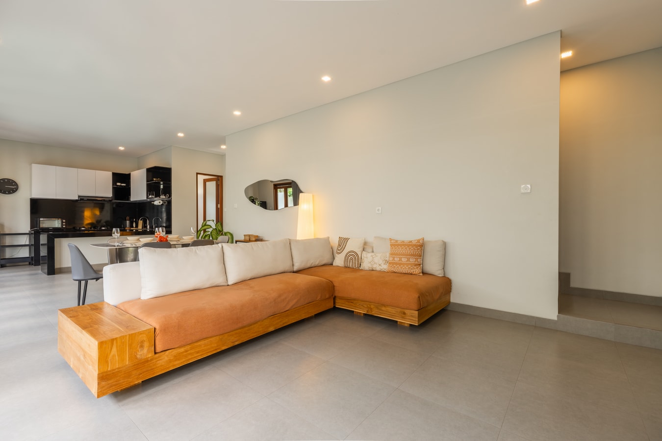 2BR Chic Berawa Villa | Pool & Bathtub, Near Cafés in Canggu, Bali — image 19