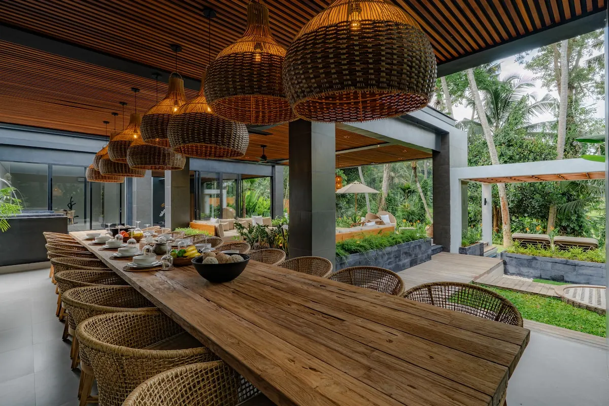 5 BR Rice-Field Infinity-Pool Villa Ubud — 5BR Villa Rental in Ubud — image 10