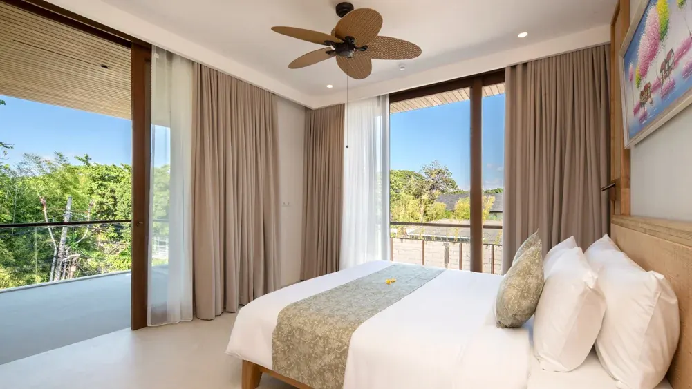 4 BR Contemporary Rooftop Villa Sanur — 4BR Villa Rental in Sanur — image 7