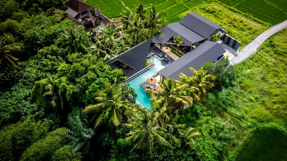5 BR Designer Tropical Garden Villa Ubud — 5BR Villa Rental in Ubud — image 8