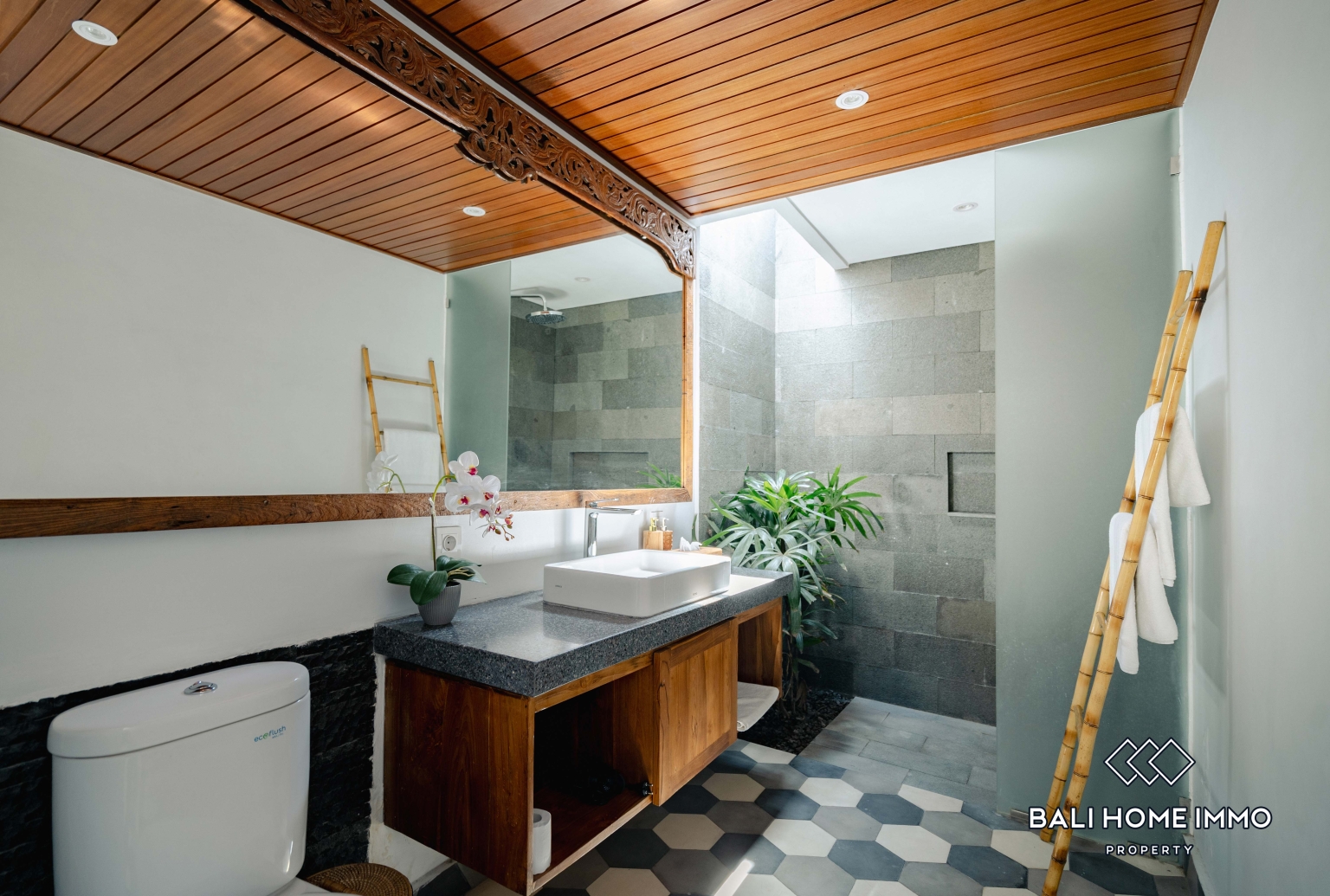 1 Bedroom Apartment for Rent in Batu Belig — image 12