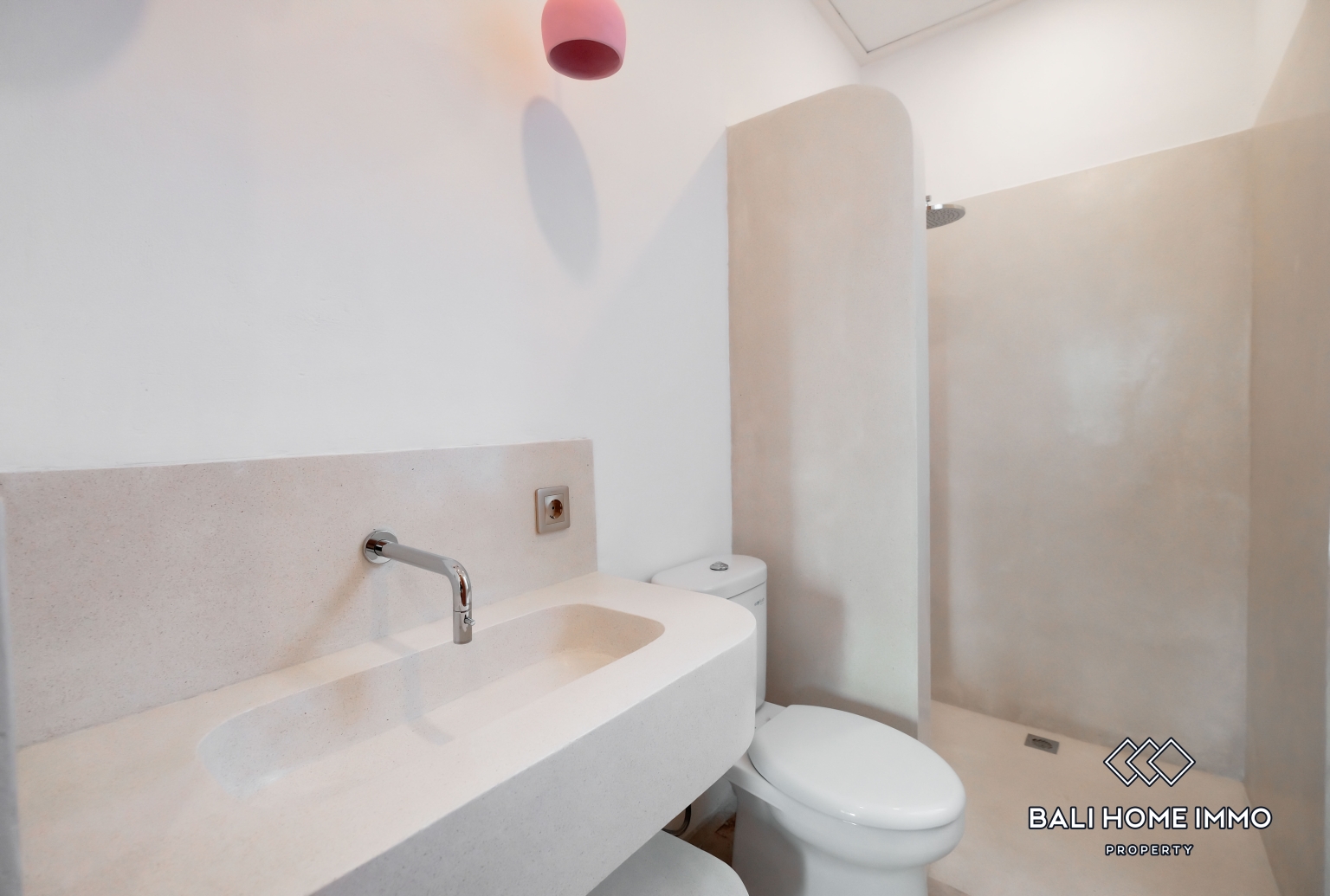 1 Bedroom Apartment For Rent in Canggu Batu Bolong — image 12