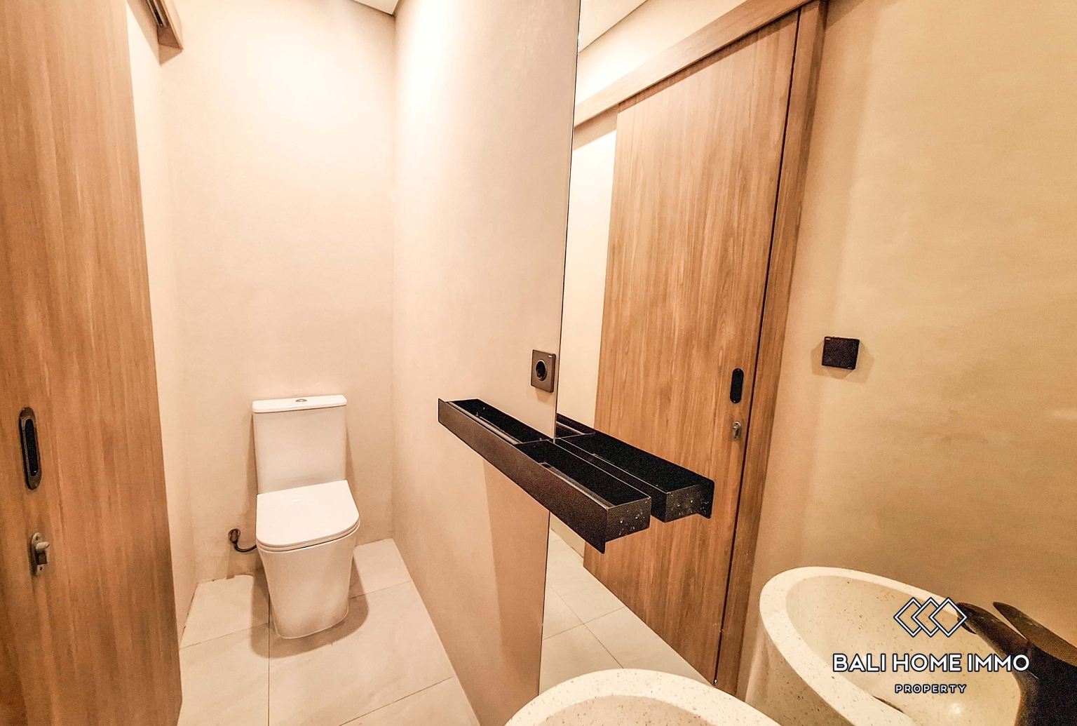 1 Bedroom Loft Villa for Rent in Canggu Residential Side — image 8