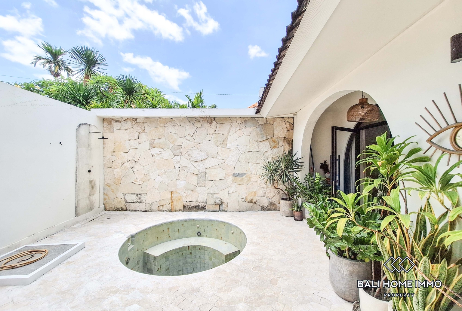 1 Bedroom Villa for Rent in Pererenan Beachside — image 1