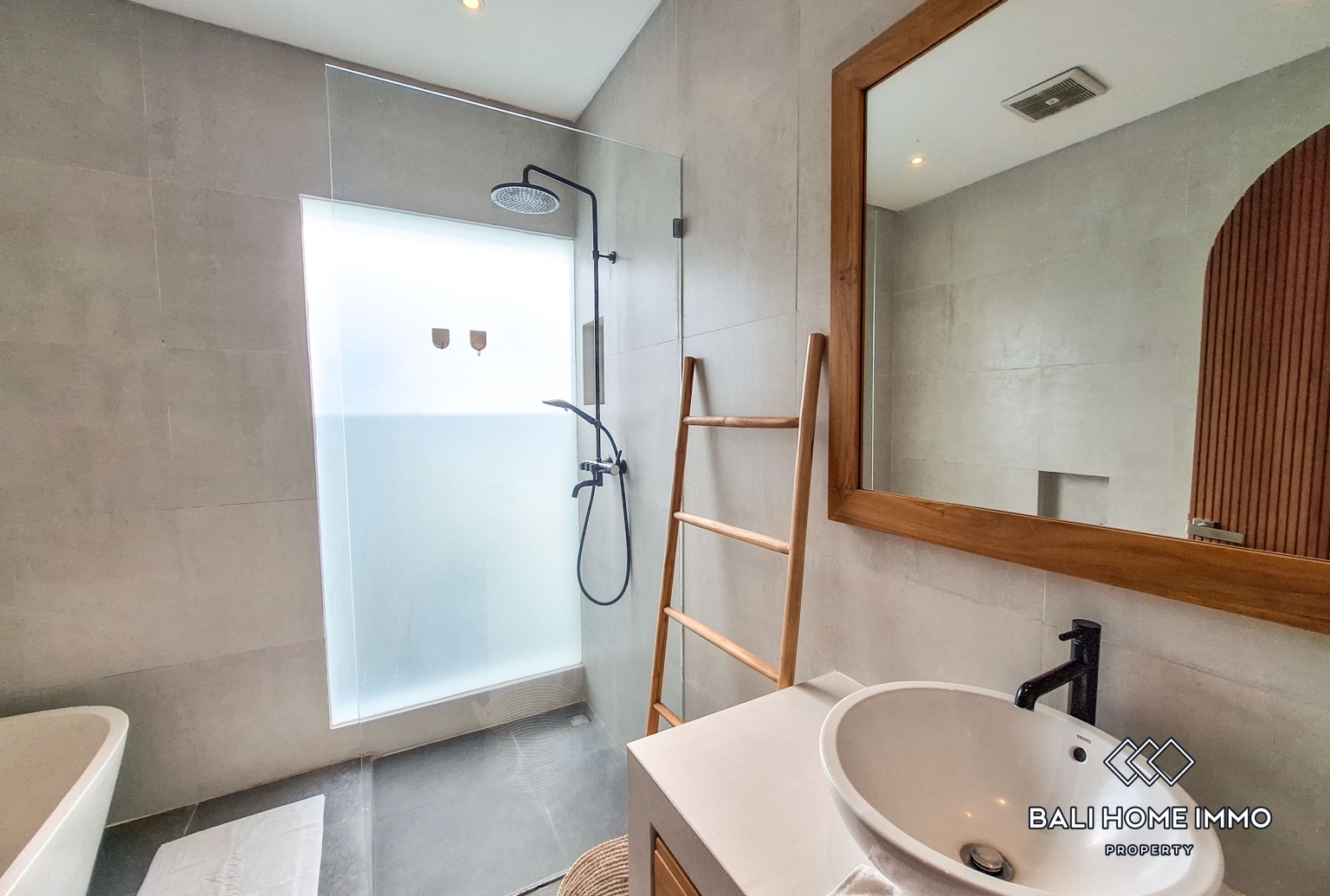 1 Bedroom Villa for Rent in Seminyak Residential Side — image 7