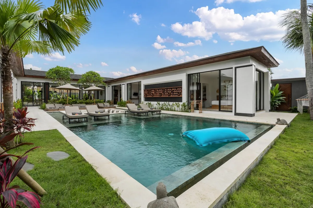 5 BR Contemporary Pool Residence Ubud — 5BR Residence Rental in Ubud — image 2