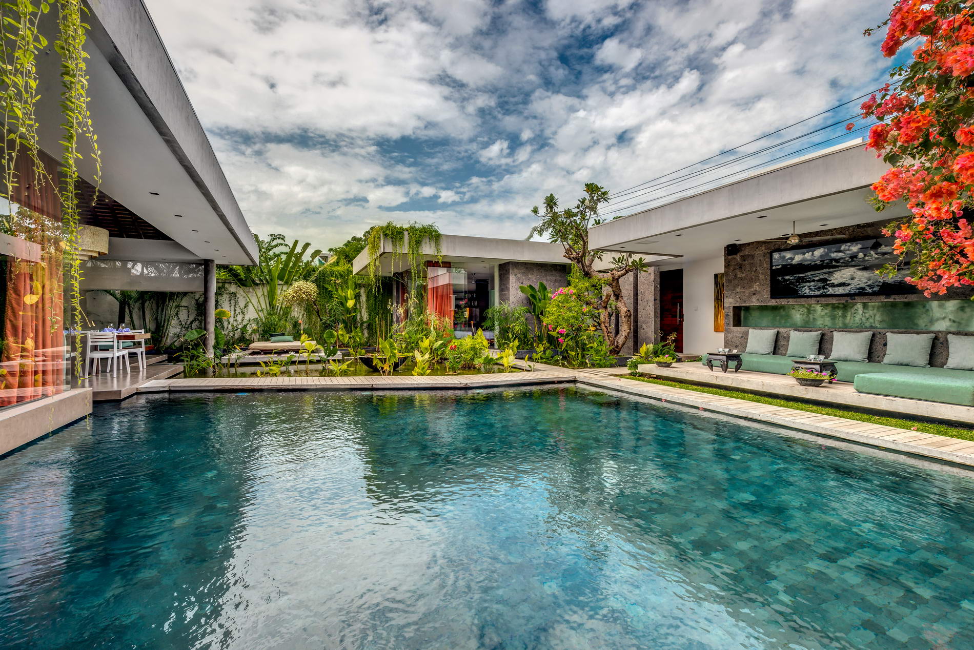 Villa Banyu, 4 bedroom villa for 8 guest, Seminyak, Bali — image 18