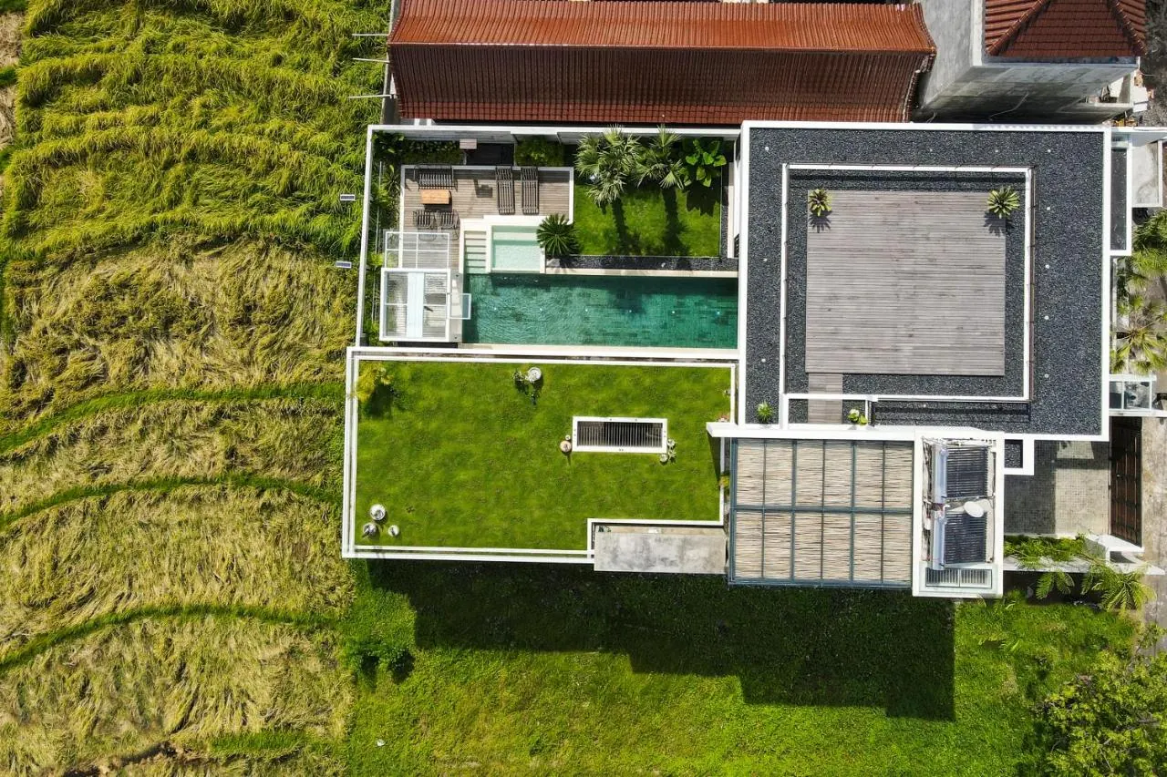 4 BR Modern Rice-Field Villa Canggu — 4BR Villa Rental in Canggu — image 3