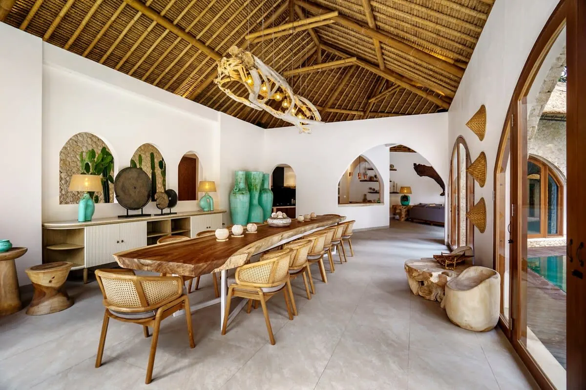 6 BR Thatched Courtyard Villa Ubud — 6BR Villa Rental in Ubud — image 15
