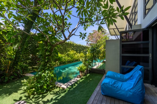1BR Berawa Industrial Loft | BBQ Courtyard & Pool in Canggu, Bali — image 12