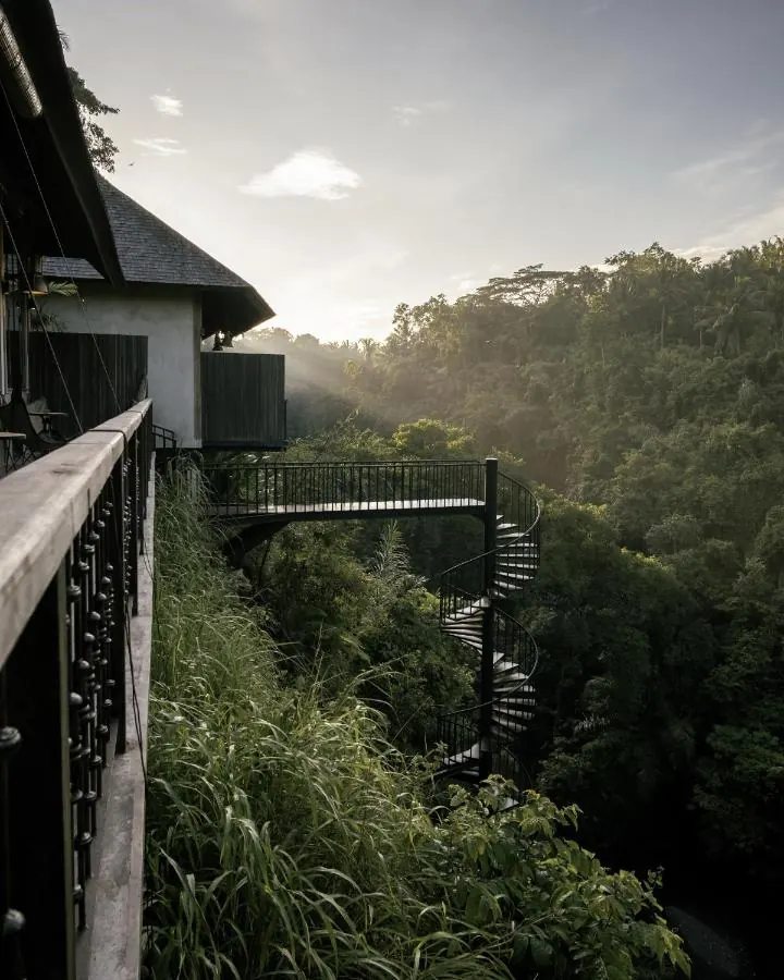 5 BR Rice-Field Garden Retreat Ubud — 5BR Villa Rental in Ubud — image 2