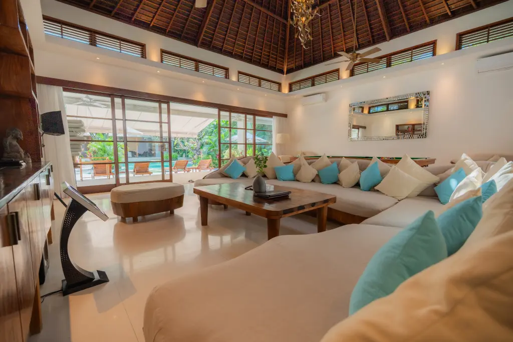 Lataliana - Villa La 4BR — 4BR Villa Rental in Seminyak — image 4