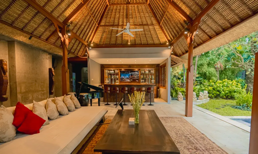 Lataliana - Villa La 4BR — 4BR Villa Rental in Seminyak — image 6