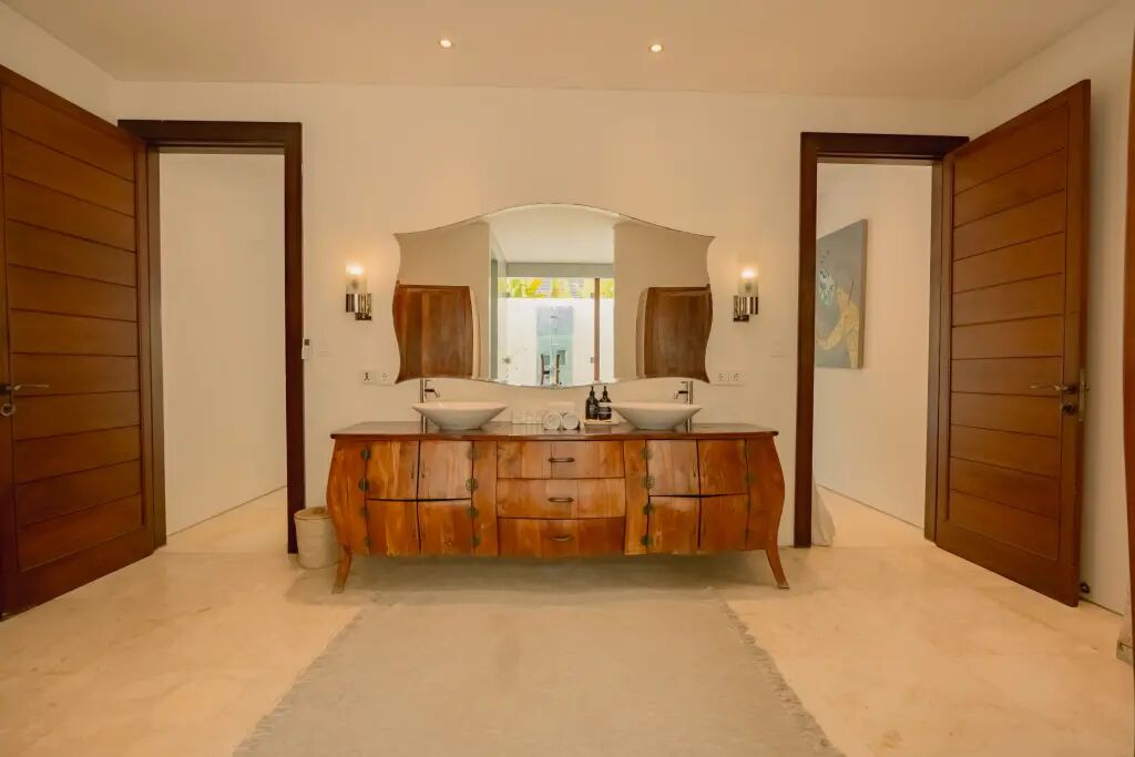 Lataliana - Villa Ta 4BR — 4BR Villa Rental in Seminyak — image 12