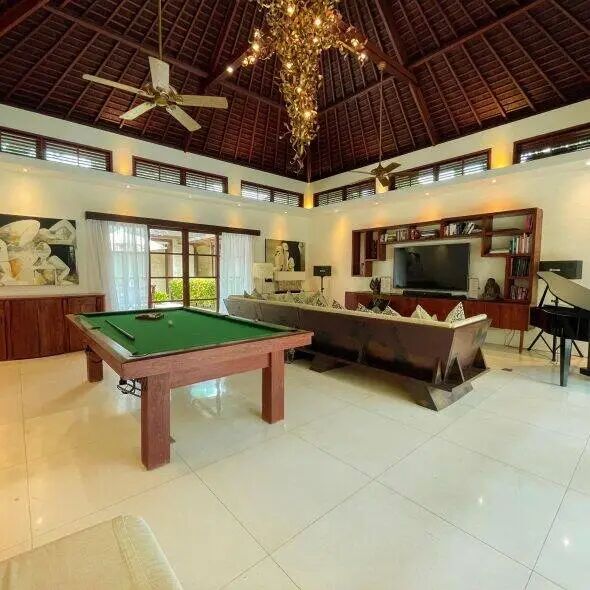 Lataliana - Villa La 7BR — 7BR Villa Rental in Seminyak — image 13