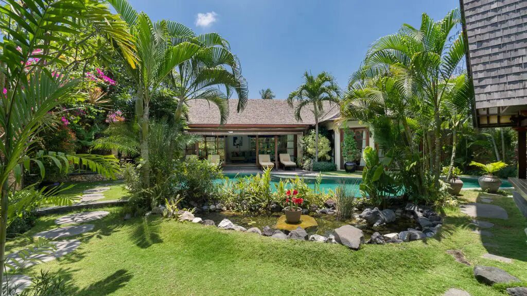 Lataliana - Villa Ta-Li 8BR — 8BR Villa Rental in Seminyak