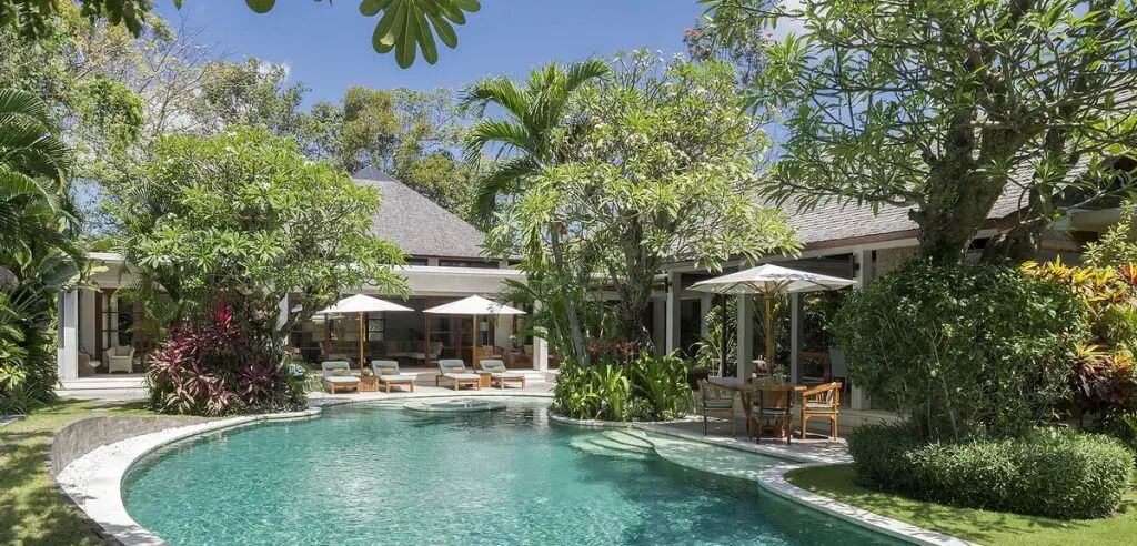 Lataliana Villa LA-TA 12BR — 12BR Villa Rental in Seminyak — image 3