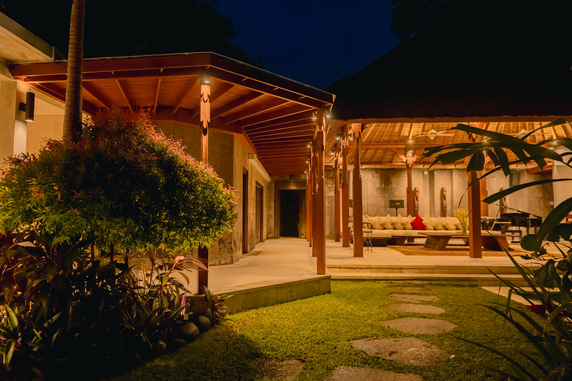 Villa LA-TA-LI 15BR — 15BR Villa Rental in Seminyak — image 9
