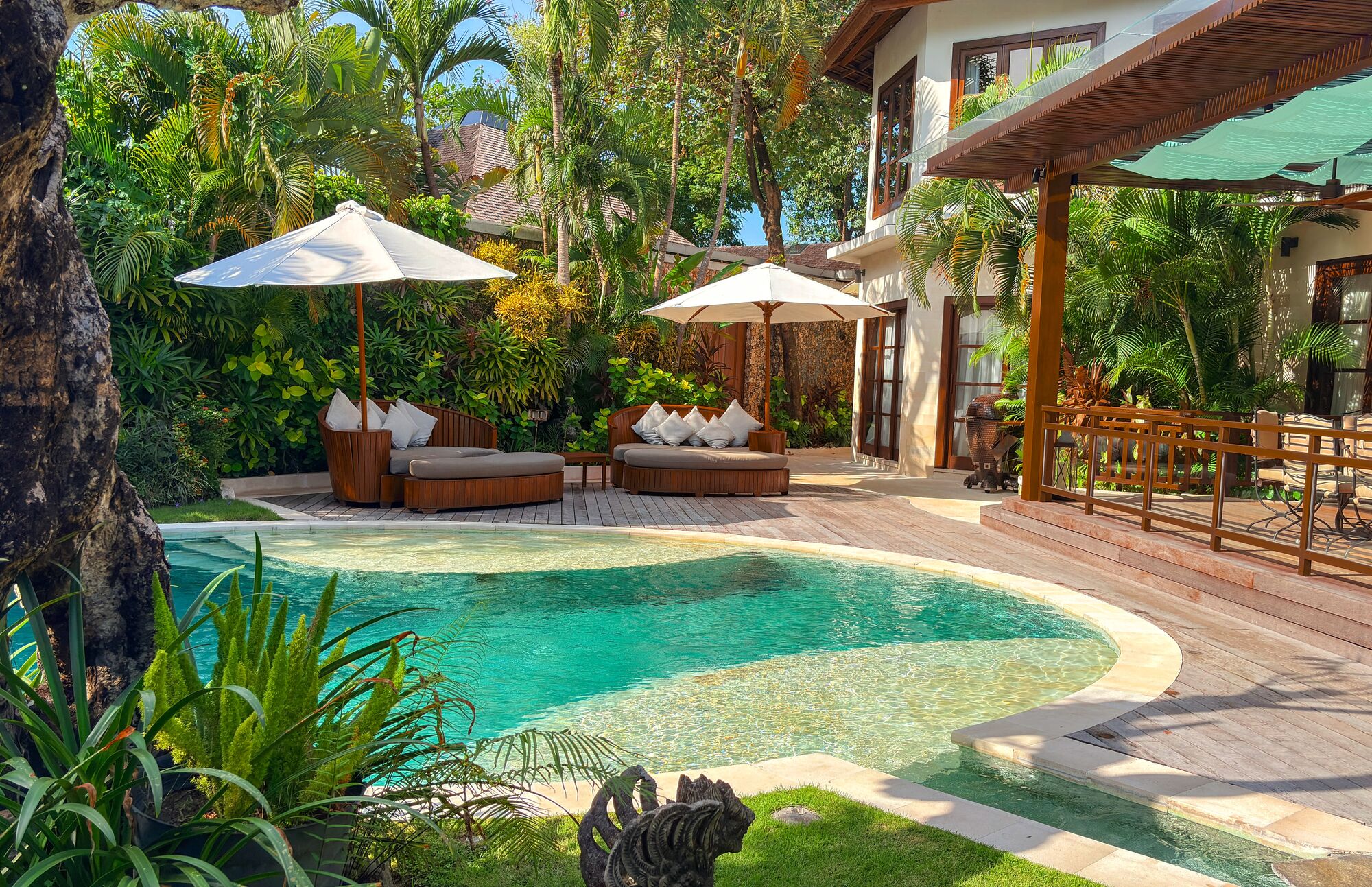 Lataliana - Villa La 6BR — 6BR Villa Rental in Seminyak — image 1