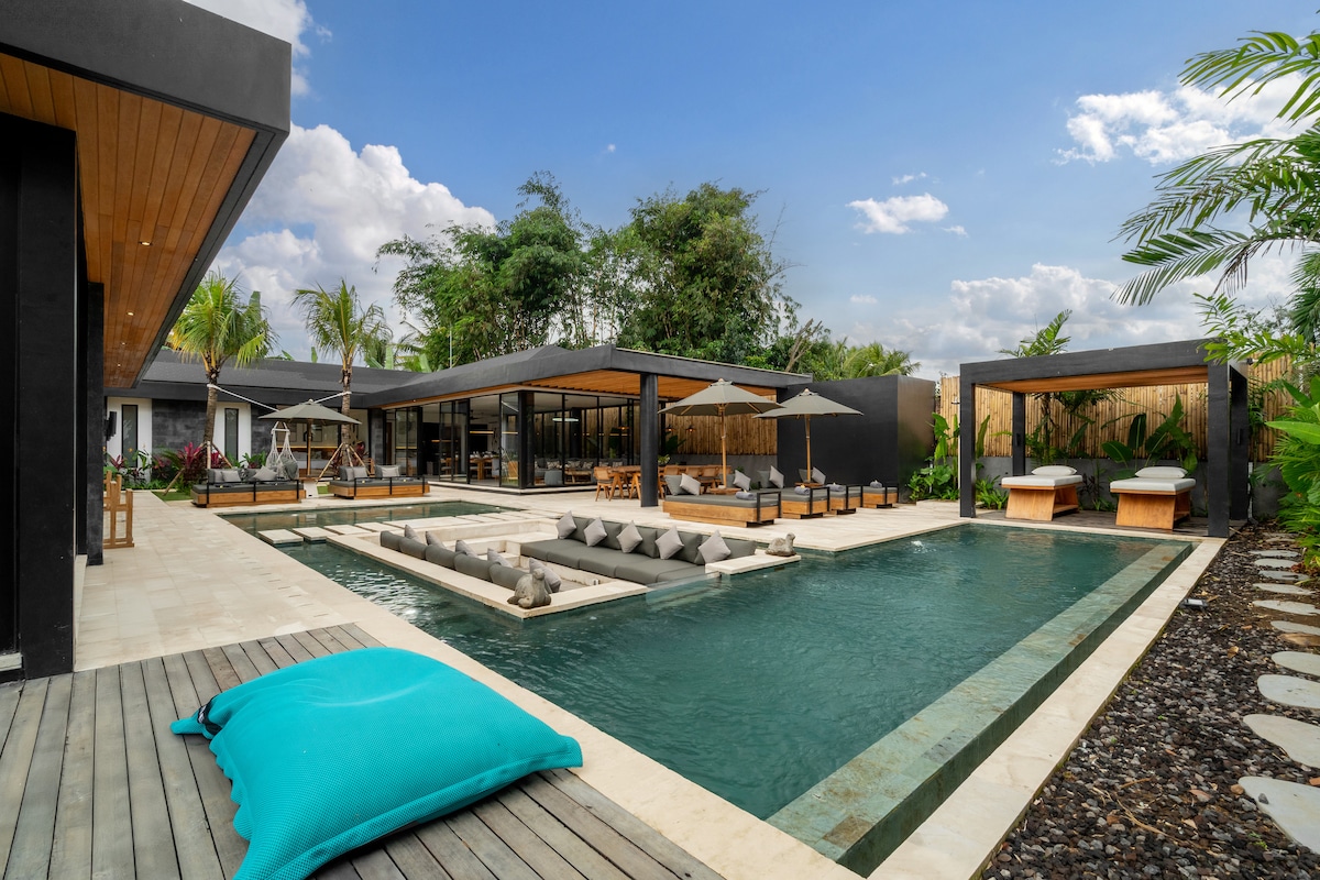 Casa Sakura — 10BR Villa Rental in Ubud — image 1