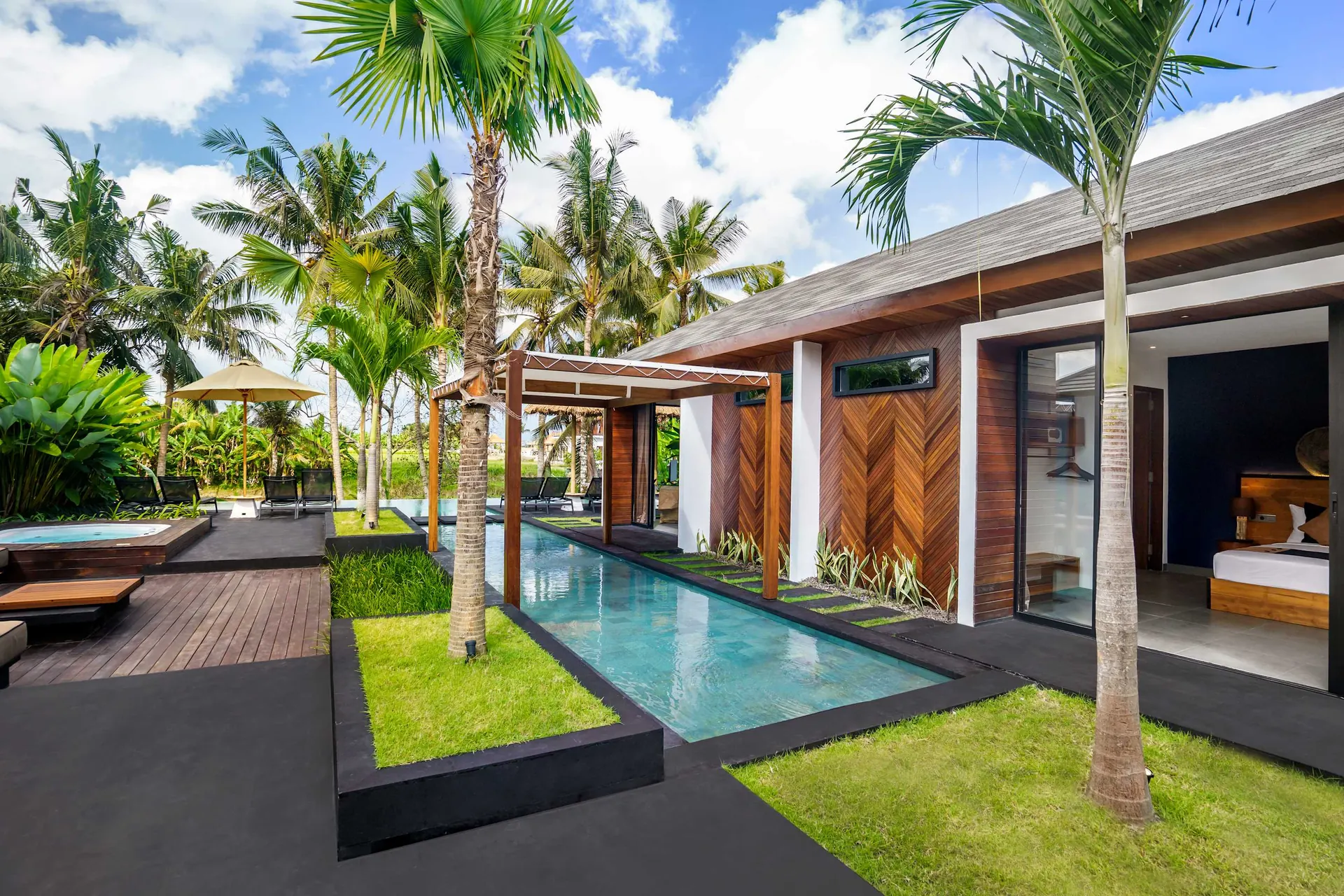 5 BR Tropical-Modern Courtyard Villa Ubud — 5BR Villa Rental in Ubud — image 5