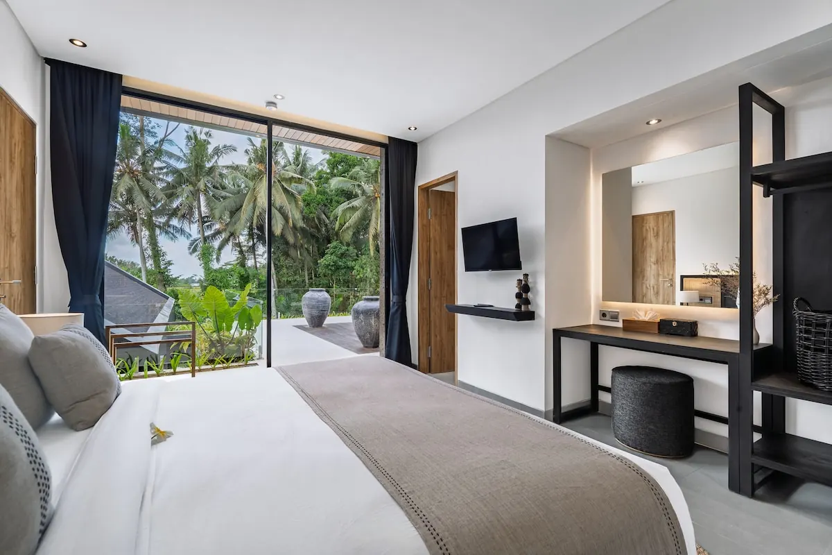 9 BR Jungle Tropical-Modern Estate Ubud — 9BR Estate Rental in Ubud — image 14