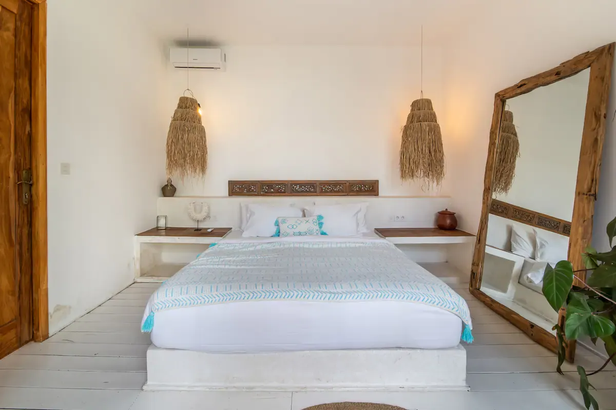 6 BR Group Open-Air Retreat Canggu — 6BR Villa Rental in Canggu — image 11