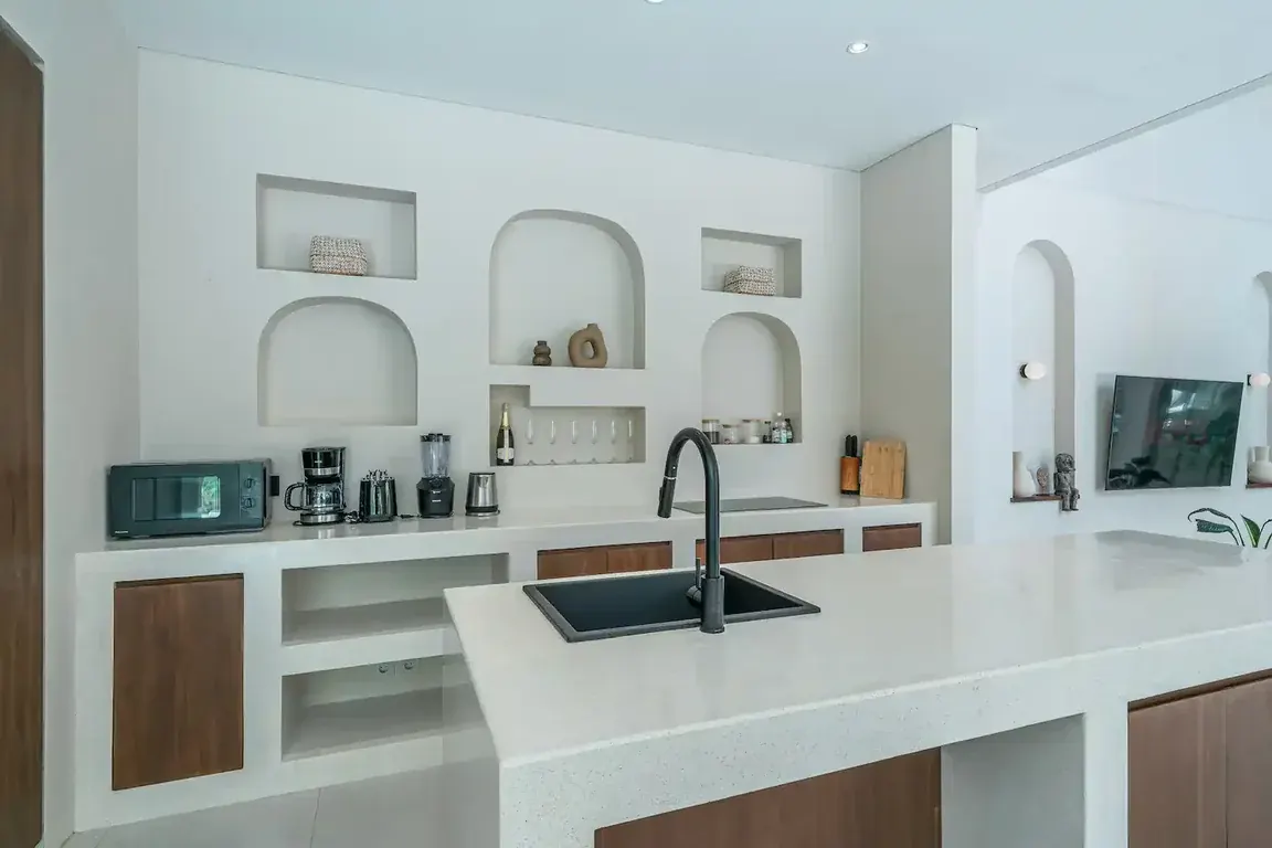 3 BR Beachfront Infinity-Pool Villa Uluwatu — 3BR Villa Rental in Uluwatu — image 6
