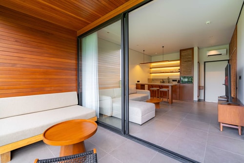Studio w/ Jungle View Balcony | Near Ubud Palace in Ubud, Bali — image 12