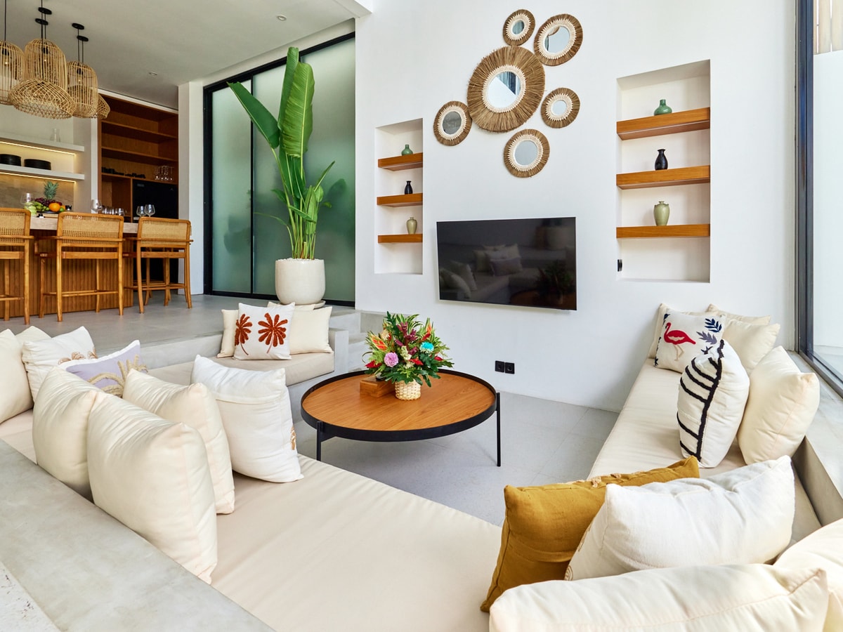 Canggu 3BR Villa w/ Rooftop & Pool, Close to Beach in Canggu, Bali — image 3