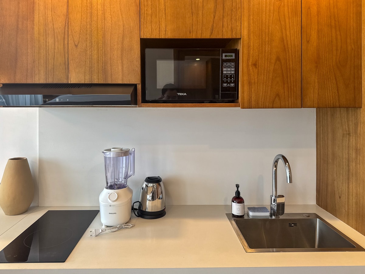 1BR Beachside Canggu | Rooftop Gym, Sauna & Pool in Canggu, Bali — image 9